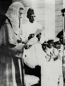Who was the first Chief Justice of Pakistan? 2 first chief justice of pakistan taking oath from jinnah