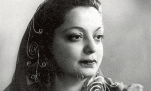 Who was the First Lady Governor of Pakistan? 2 Who was the First Lady Governor of Pakistan?