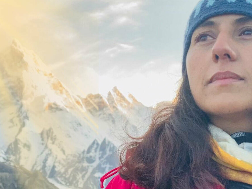 What is the name of first Pakistani woman to climb K2? 3 samina khyal baig