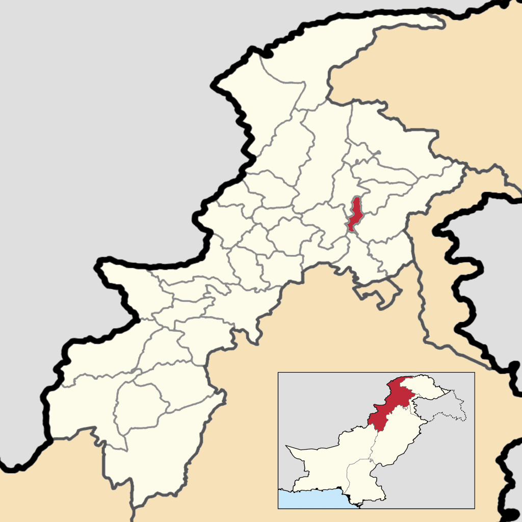 Which is the smallest district in Khyber Pakhtunkhwa (KPK) by Area? 2 KPK smallest district by area