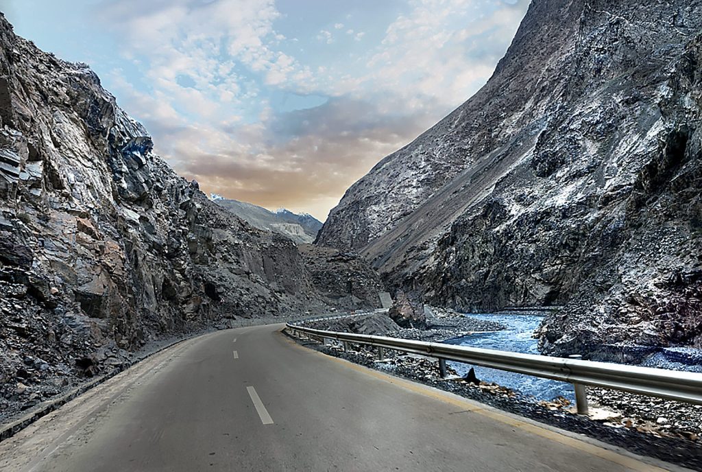 Pakistans highest motorable pass, Khunjerab Pass