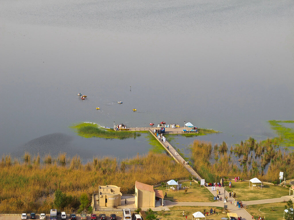 Which is the largest lake in Punjab Pakistan? 3 kallar kahar lake