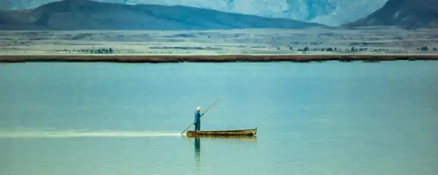Where is the largest lake in Pakistan? 2 largest fresh water lake of Pakistan