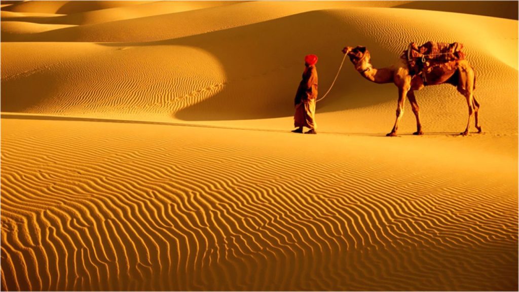 How large is the Thar Desert in terms of area? 2 the largest desert in Pakistan