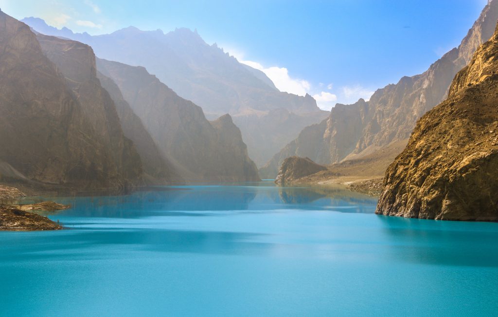 How many lakes are there in Pakistan? 3 Attabad Lake