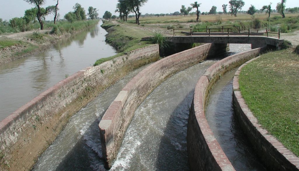 Which province of Pakistan has the most canals? 2 Canals in Pakistan